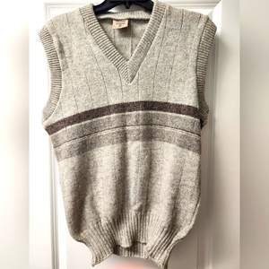 Vintage Michael Stossel Women's Sweater Vest Size Large‎ Striped 100% WOOL